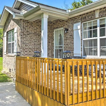Charming Springfield Escape With Furnished Deck Villa Exterior photo